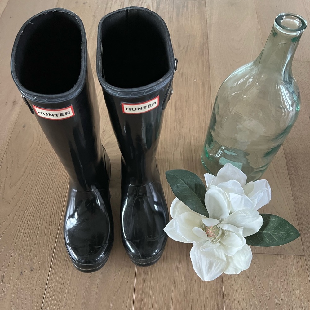Hunter Boots. Excellent condition. Girls Size 4.